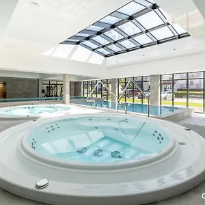 Port Basen & Jacuzzi Apartament